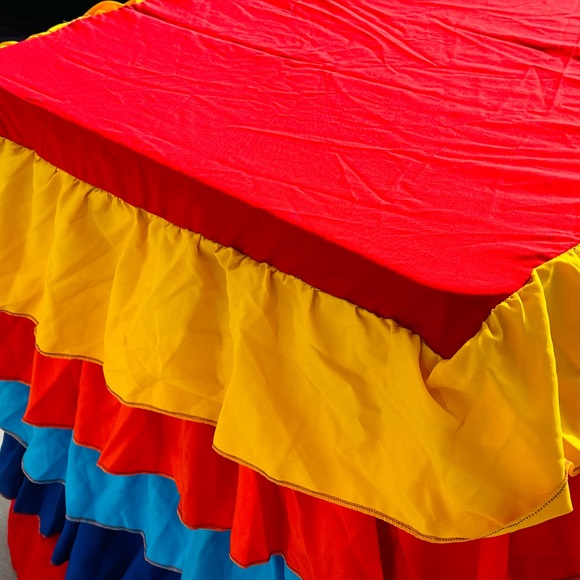 Party table cloth - Picture 3 of 3